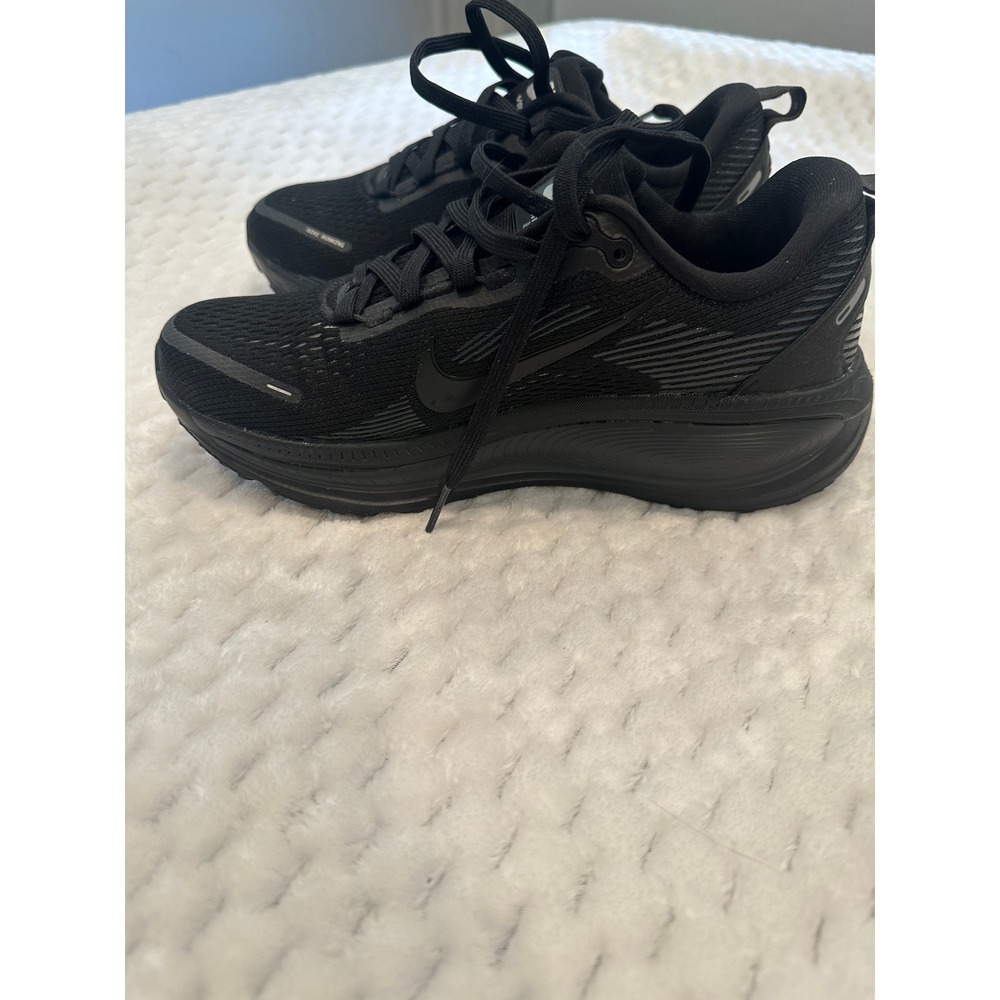 Nike Air Zoom Vomero 18 Womens 6.5 Black Smoke Grey HM6804-004 Running Shoes - Picture 7 of 10